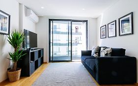 New Camoes Deluxe Apartment With Ac And Free Parking